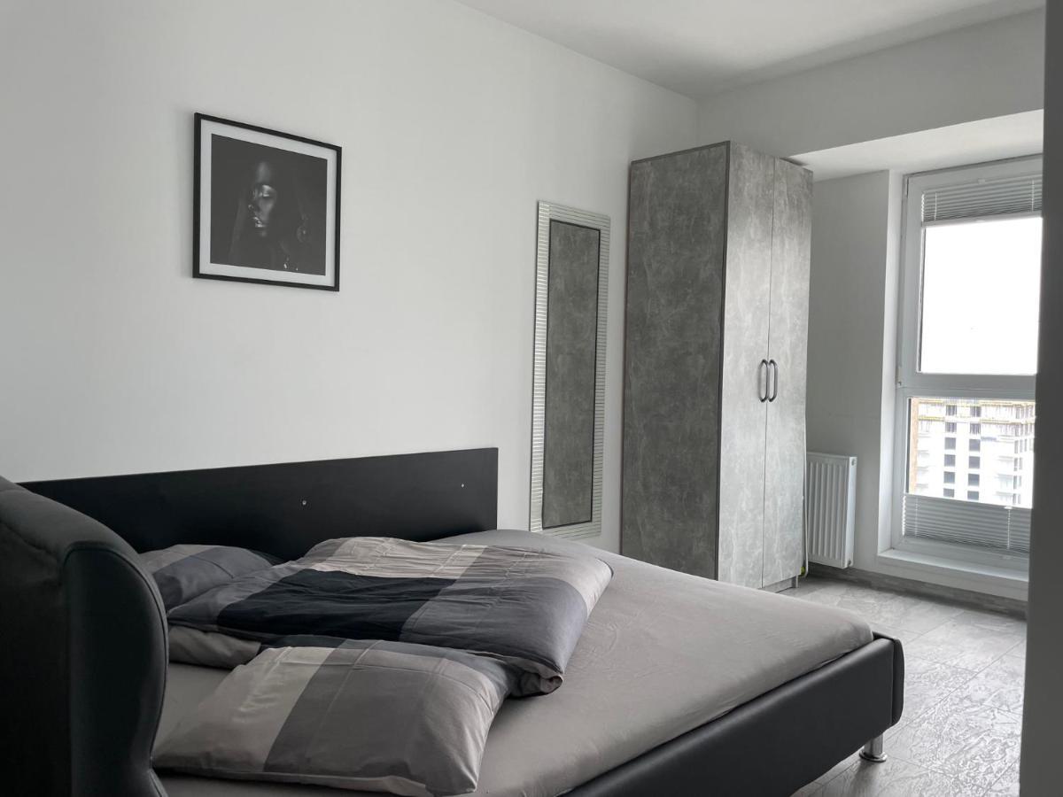 Cozy 2-Room Penthouse Lakeview W14 Bucharest Exterior photo