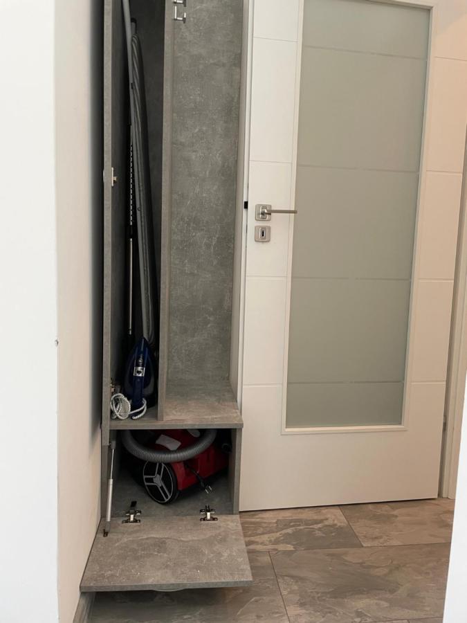 Cozy 2-Room Penthouse Lakeview W14 Bucharest Exterior photo