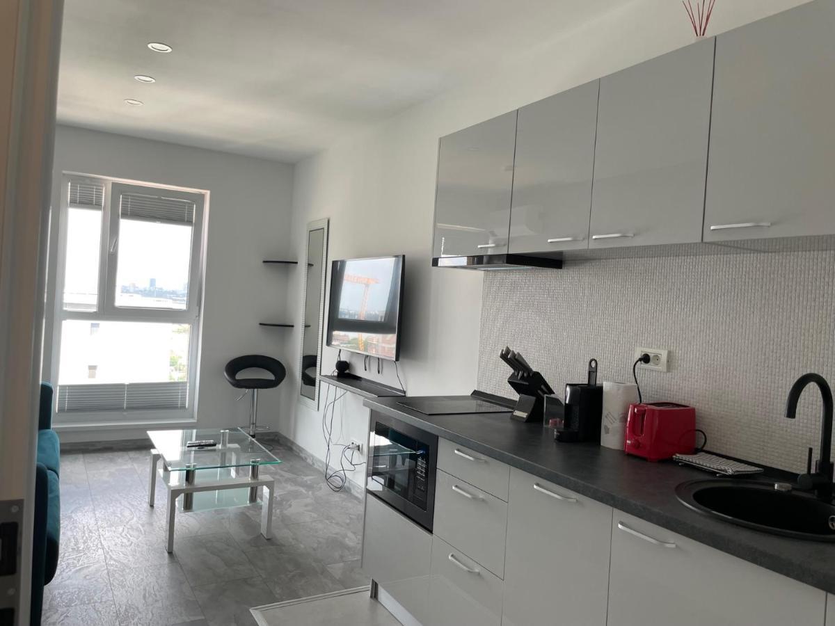 Cozy 2-Room Penthouse Lakeview W14 Bucharest Exterior photo